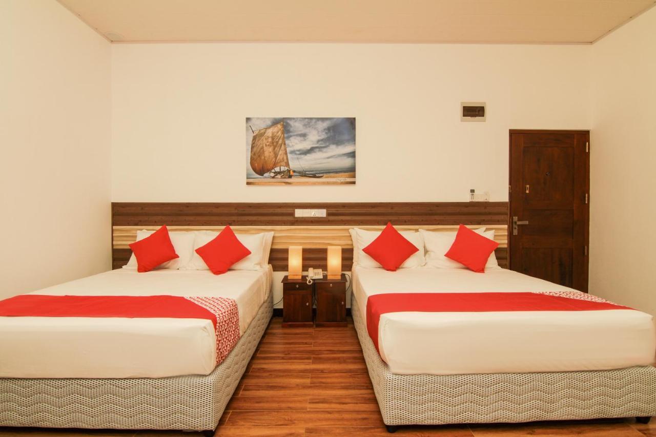 Clove Transit Hotel Kotugoda Exterior photo