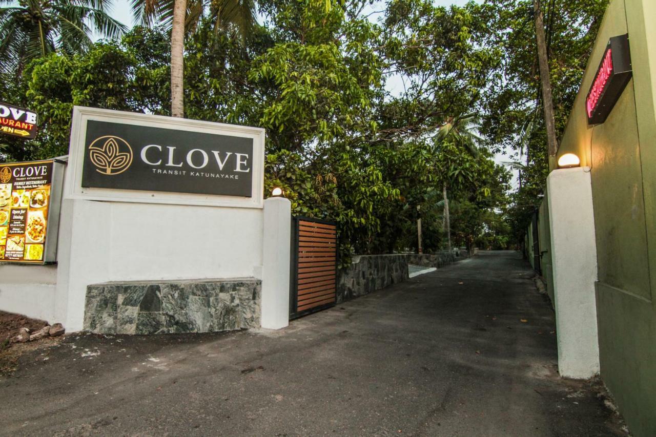 Clove Transit Hotel Kotugoda Exterior photo