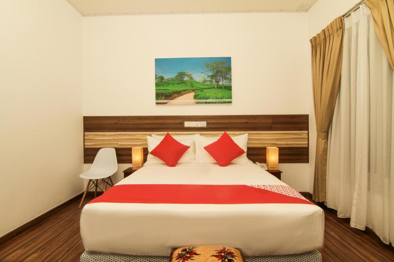 Clove Transit Hotel Kotugoda Exterior photo